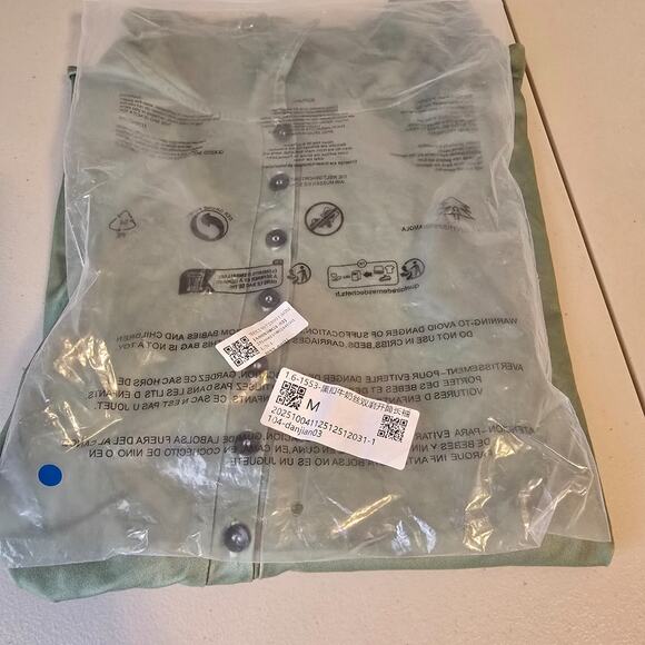 Unbranded Long Sleeve Tees Women's M Green Half Button NWOT - Picture 15 of 15